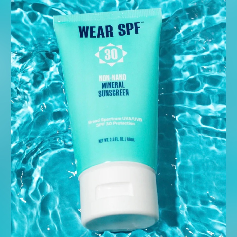 🤩 5 FOR $15 NWOT WearSPF 30 Non-Nano Mineral Sunscreen